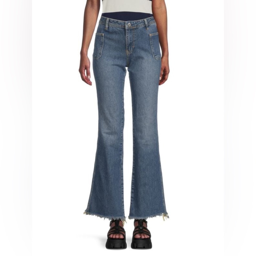 NWT  WE THE FREE IZZY LOW RISE FLARE SIZE 26